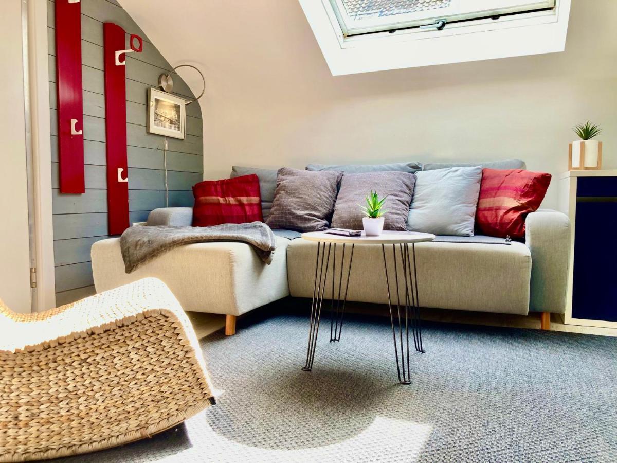 SaarPartment M6 am Staden in Saarbrücken - Living in Style mit Küche, Bad, Boxspringbett, WiFi, Parking - 11x in SB Exteriör bild